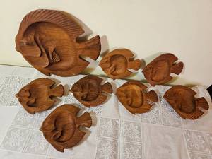 lot 93 image: Series of Carved Fish Wooden Salad Bowls