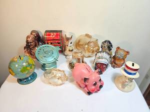 lot 157 image: Vintage Collectable Piggy Banks