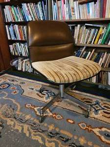 lot 41 image: Vintage All-Steel Retro Office Chair