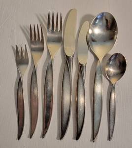 lot 110 image: Vintage German Platura Flatware Service  100 pcs