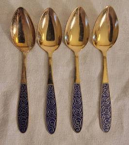 lot 196 image: Russian Enamel Spoons 875  set of 4  61g