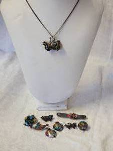 lot 113 image: Vintage Asian Silver Enamel Charm Necklace