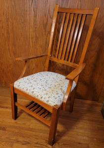 lot 212 image: Prairie Mission Style Chair with Hat Shelf