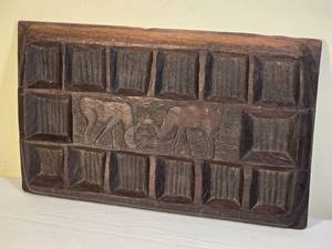 lot 40B image: Brilliant African Primitive Fine Art Carved Ebony Mancala Board