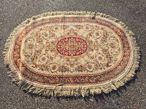 lot 329 image: Traditional Hand Knotted Area Rug Mat - Chmpagne  Red - 55 x 36