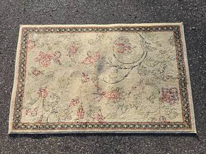 lot 328 image: Global Eagle Synthetic Area Rug - Mongolian Collection - Cream - 31 x 50