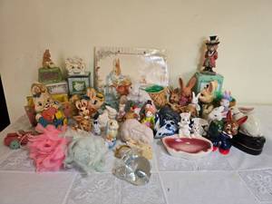 lot 319 image: Adorable Easter Rabbit Collection