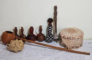 lot 37 image: African Traditional Digo Mystic Healer Accessories Collection - (9)