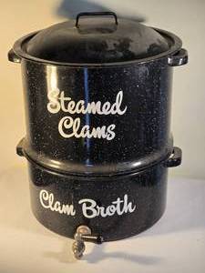 lot 310 image: Fun Steamed Clams Enamel Double Pot Boiler with Spigot