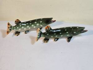 lot 307 image: Mid-Century Vintage Japanese Handpainted Ceramic Salt & Pepper Shakers - Northern Pike