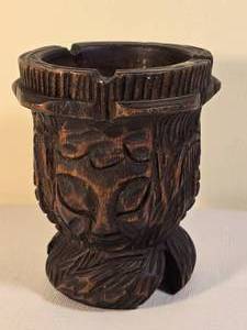 lot 334 image: Mid-Century Vintage African Primitive Carved Ebony Ashtray