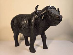 lot 5D image: Vintage African Traditional Fine Art Polished Ebony Sculpture  - Water Buffalo
