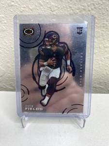 lot 66D image: 2021 Panini Chronicles Dynagon Justin Fields RC #D-3 J