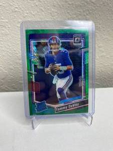 lot 88D image: 2023 Panini Donruss Optic Tommy DeVito Green Hyper Prizm Rated Rookie #280 J