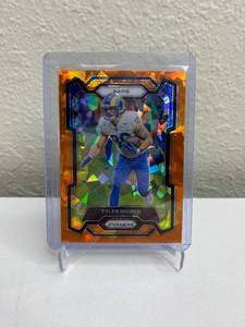 lot 104 image: 2023 Panini Prizm Tyler Higbee Orange Cracked Ice Prizm #170 J
