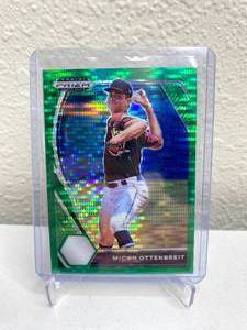 lot 86 image: 2021 Panini Draft Picks Micah Ottenbreit Green Pulsar Prizm RC #PDP114 J