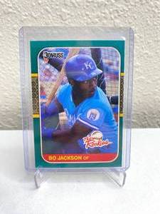 lot 20D image: 1987 Donruss The Rookies Bo Jackson RC #14 T