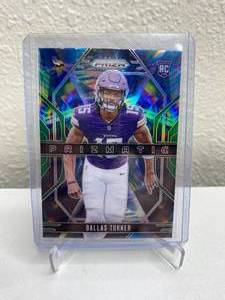 lot 43 image: 2024 Panini Prizm Dallas Turner Prizmatic Prizm RC #17 T
