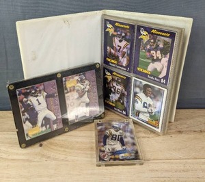 lot 59 image: Minnesota Vikings NFL Football Card Collection Moss Carter K