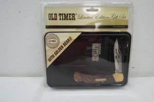 lot 28 image: Olrd Timer knife set