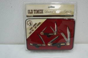 lot 37 image: Old Timer gift set, knives