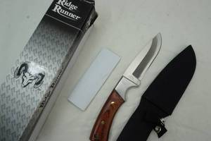 lot 70 image: Ridge Runner fixed blade knife