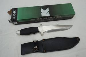lot 89 image: Redneck Toothpick knife with sheaf