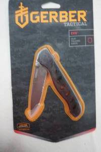 lot 119 image: Gerber tactical pocket knife with clip