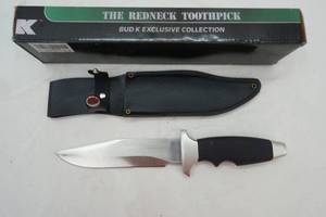 lot 136 image: Redneck Toothpick knife with sheaf