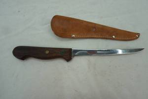 lot 161 image: 11.5 knife and leather sheath