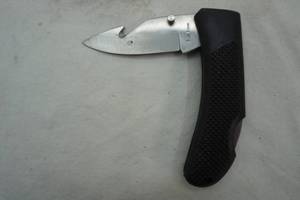 lot 205 image: Ridge Runner 3 stainless blade folding knife