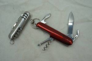 lot 212 image: 2ct multi tool pocket knife. 3