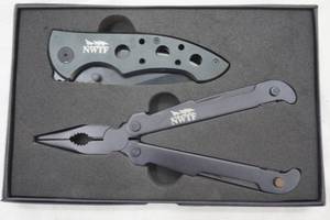 lot 25 image: Folding turkey knife with 4 blade and multiplier