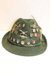 lot 48 image: Vintage Robin Sport Green Felt Hat with Collectible Pins and Feather