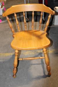 lot 134 image: Vintage Wooden Spindle Back Chair