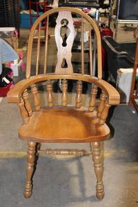 lot 135 image: Wooden Windsor Style Spindle Back Armchair