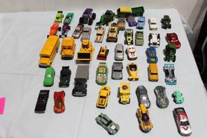 lot 148 image: Lot of 49 Assorted Die-Cast Toy Vehicles