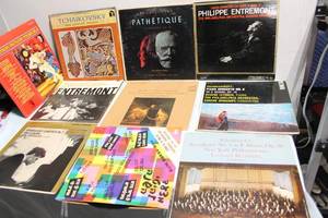 lot 190 image: Collection of 12 Classical and Musical Vinyl Records