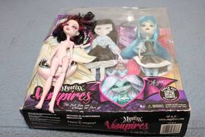 lot 207 image: Mystixx Vampires Doll Set with Accessories