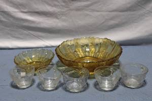 lot 229 image: Vintage Glass Serving Bowls and Teacups Set