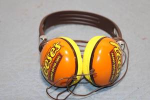 lot 425 image: Reeses Themed Headphones with Brown Headband