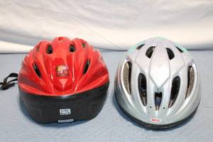 lot 432 image: Set of 2 Bicycle Helmets - ProRider Red and Bell Blaze Kids