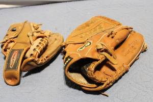 lot 436 image: Set of 2 Wilson and All Pro Leather Baseball Gloves
