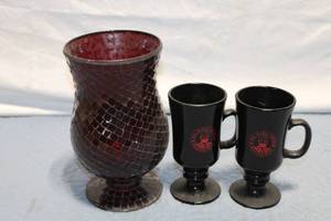 lot 445 image: Decorative Mosaic Vase and The Bryan Club Commemorative Cups Set