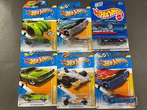 K - Collection of 8 Hot Wheels Diecast Cars - Various Models