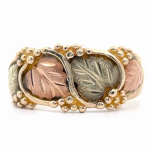 lot 70B image: Classic Black Hills Gold Ring in Tri-Color Gold