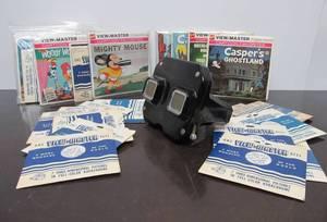 lot 13 image: Vintage VIEWMASTER Viewer & GREAT Old Cartoon & TV Show Reels