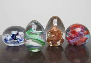 lot 20 image: Lot of 4 Signed Art Glass Paperweights