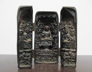 lot 23 image: Small Oriental 3 Section Buddha Shrine