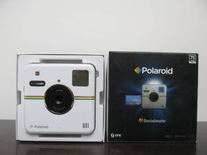 lot 30 image: New in Box POLAROID Socialmatic Camera